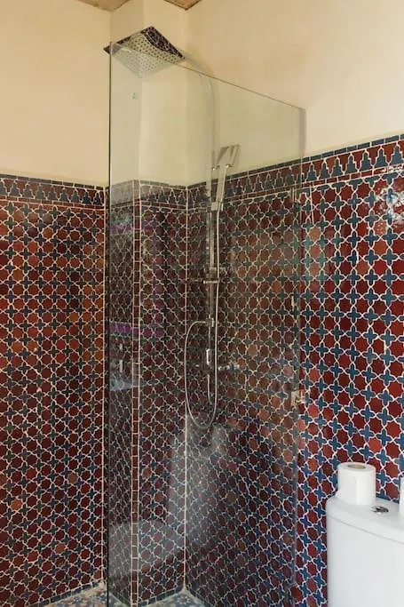 펜션 Riad Pistache 135M2 In Der Medina Mit Terrasse 마라케시